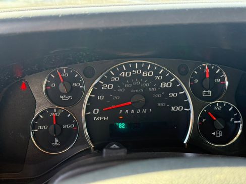 Used 2016 Chevrolet Express 3500 w/ Chrome Appearance Package image 28