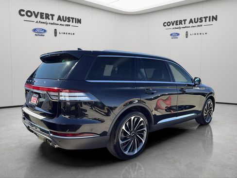 Used 2020 Lincoln Aviator Reserve w/ Equipment Group 202A image 5