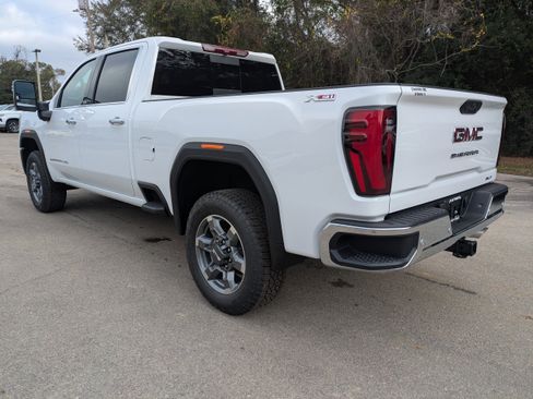 New 2026 GMC Sierra 2500 SLT image 7