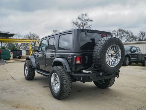 Used 2020 Jeep Wrangler Unlimited Sahara image 4
