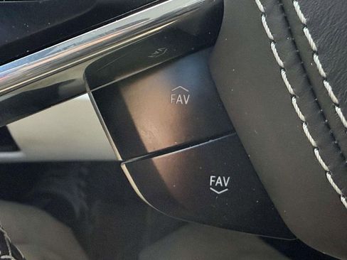 Used 2024 Chevrolet Corvette Stingray Premium Cpe w/ Z51 Performance Package image 24