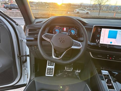 New 2026 Volkswagen Atlas Cross Sport SEL Premium R-Line AWD/4WD image 13