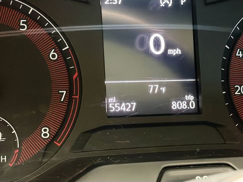 Used 2019 Volkswagen Jetta SE w/ Cold Weather Package image 7