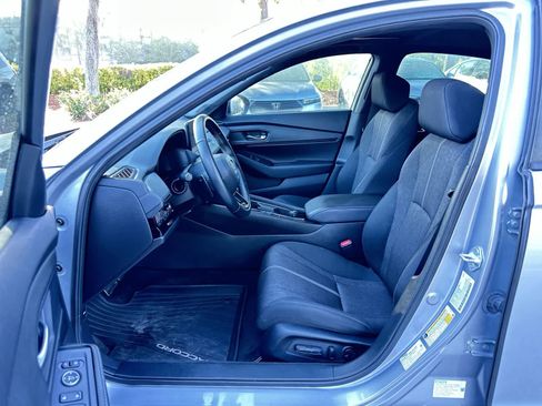 Used 2023 Honda Accord Sport image 2