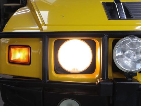 Used 2005 HUMMER H2 SUT w/ Preferred Equipment Group image 13