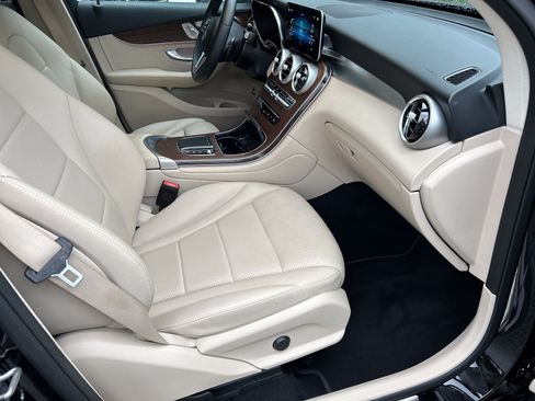 Certified 2022 Mercedes-Benz GLC 300 image 51