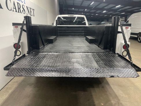 Used 2021 RAM 5500 Tradesman w/ Chrome Appearance Group image 7