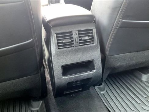 Used 2023 Mitsubishi Outlander SE AWD/4WD image 30