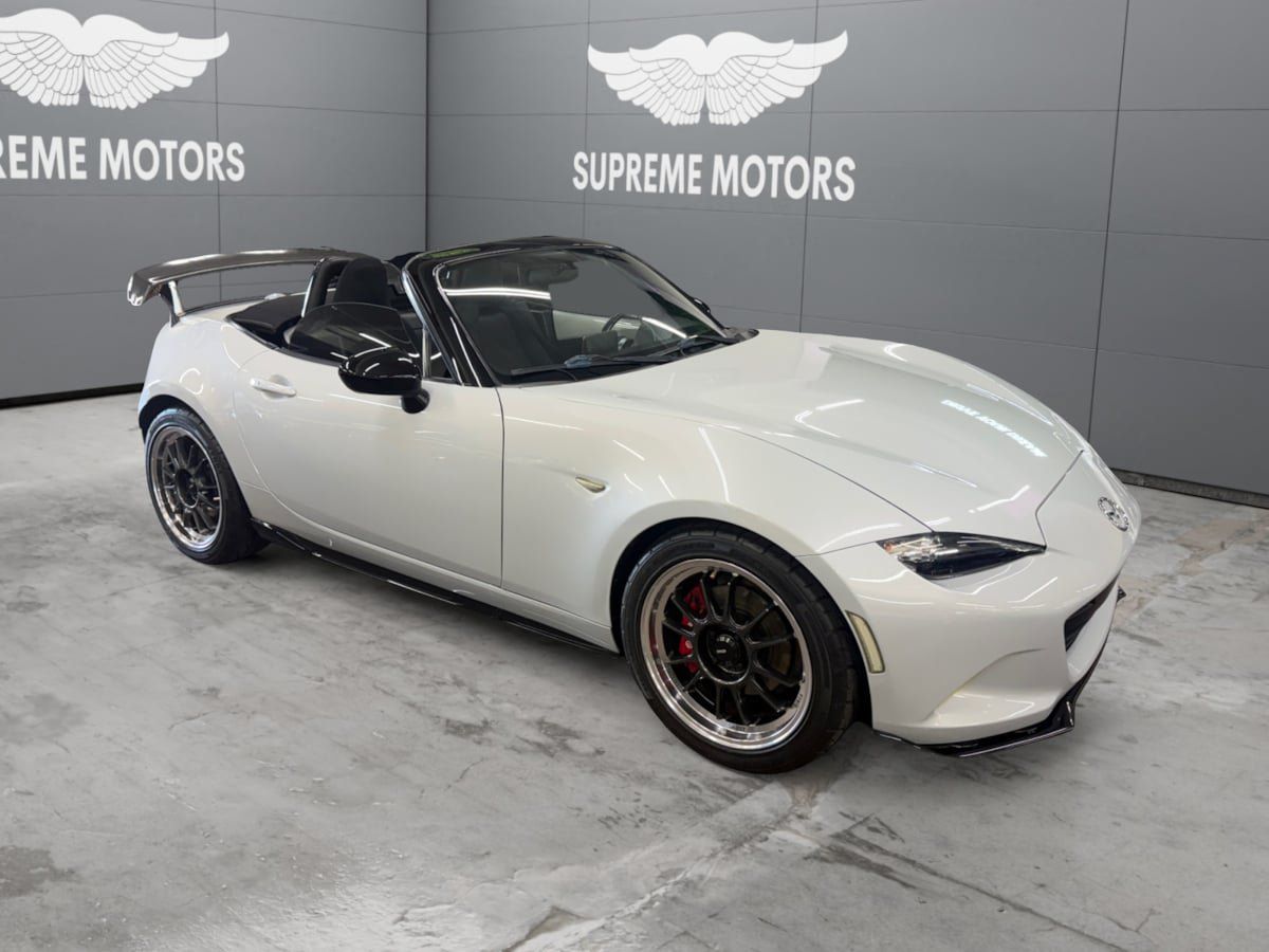 Used 2017 MAZDA MX-5 Miata Club w/ Brembo/BBS Package RWD image 18