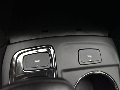 Used 2022 Chevrolet Equinox RS image 19