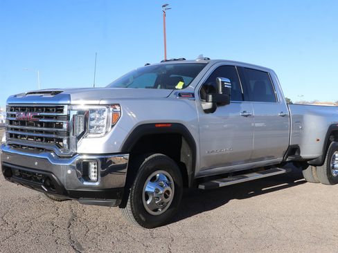 Used 2022 GMC Sierra 3500 SLT w/ SLT Premium Package image 3