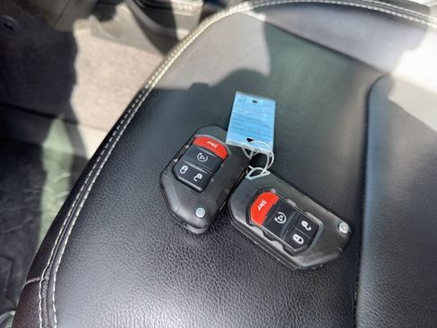 Used 2021 Jeep Gladiator Overland w/ Popular Equipment Package image 36