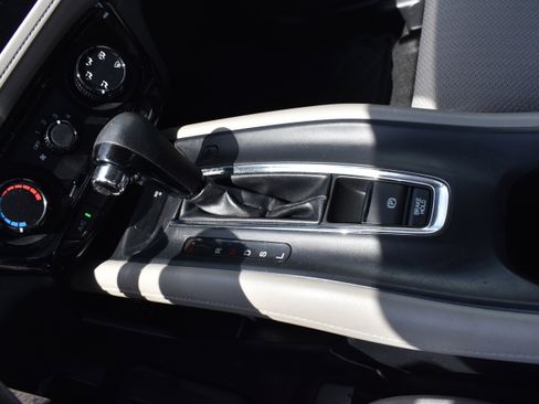 Certified 2018 Honda HR-V LX image 21
