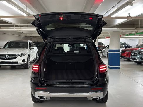 Certified 2024 Mercedes-Benz GLB 250 4MATIC image 9