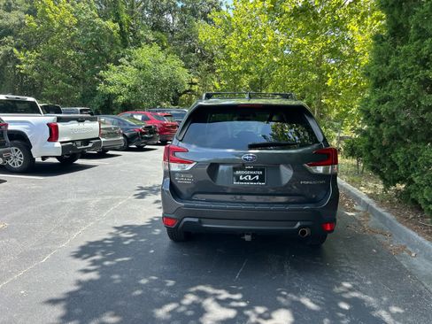 Used 2020 Subaru Forester Limited AWD/4WD image 3