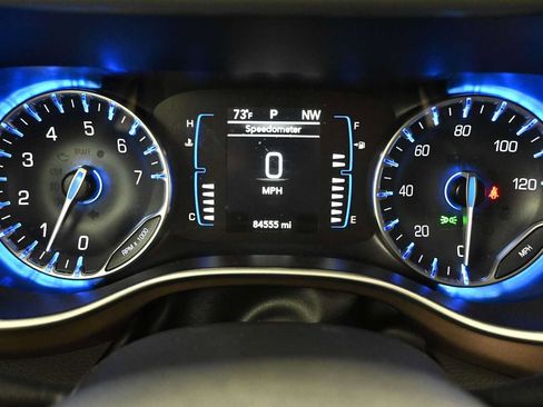 Used 2024 Chrysler Voyager LX FWD image 20