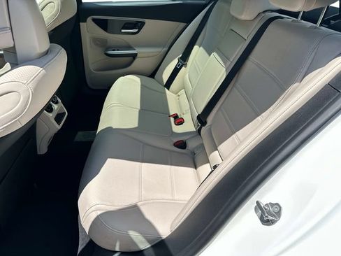 Certified 2022 Mercedes-Benz C 300 4MATIC Sedan image 11