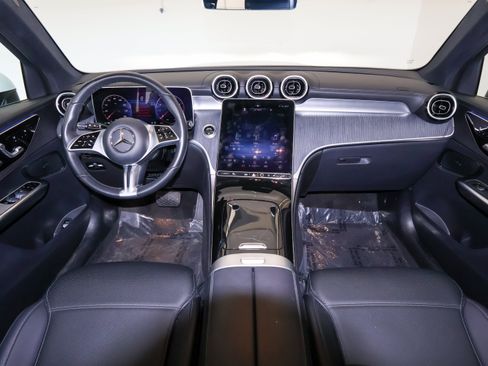 Used 2023 Mercedes-Benz GLC 300 4MATIC image 26