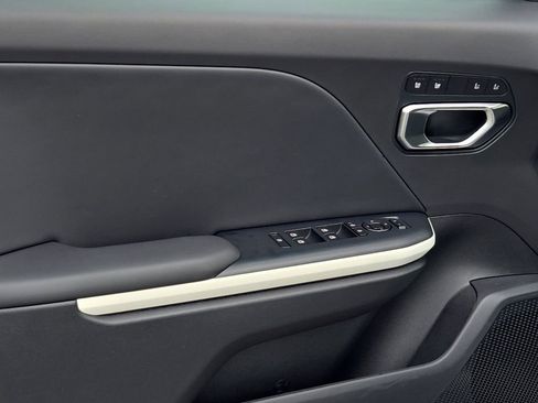 New 2025 Kia K4 GT-Line image 16