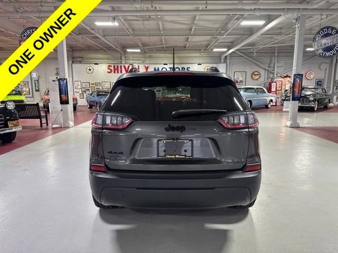 Used 2019 Jeep Cherokee Latitude Plus AWD/4WD image 4