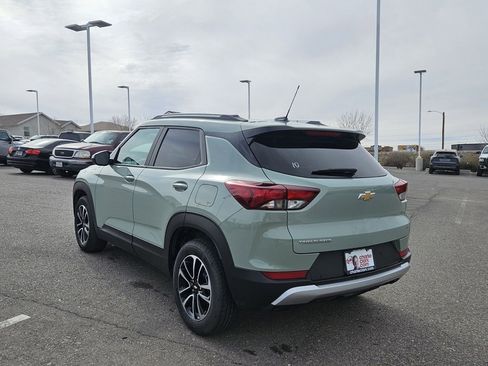 Used 2025 Chevrolet TrailBlazer LT image 4