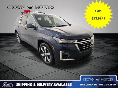 Used 2022 Chevrolet Traverse LT w/ LT Premium Package