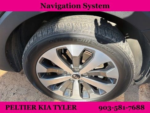 Used 2021 Kia Telluride EX w/ EX Premium Package image 16