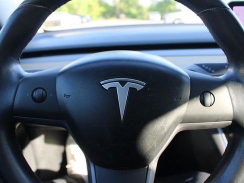 Used 2018 Tesla Model 3 Long Range AWD/4WD image 11