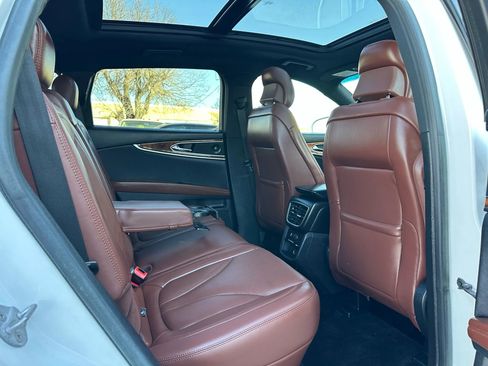 Used 2017 Lincoln MKX Reserve w/ Driver Assistance Package image 26