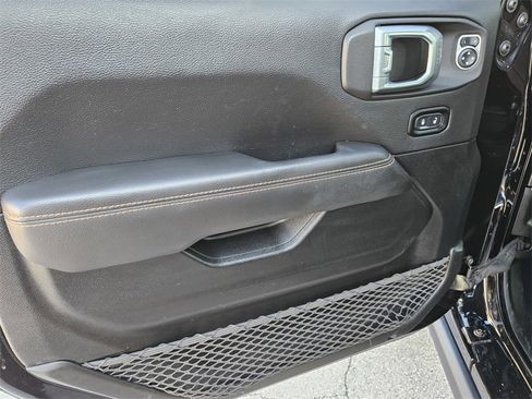 Used 2021 Jeep Gladiator Mojave image 11