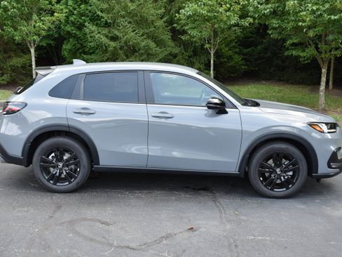 New 2027 Honda HR-V Sport image 9
