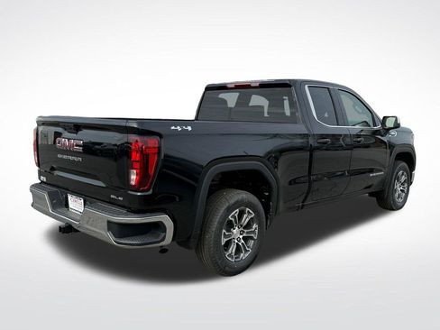 New 2026 GMC Sierra 1500 SLE image 6