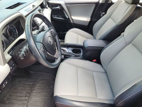 Used 2016 Toyota RAV4 Limited AWD/4WD image 10