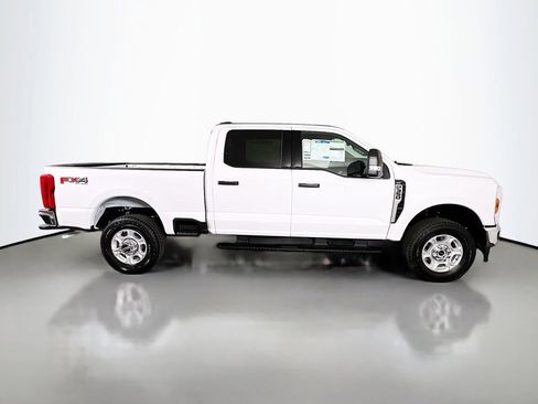 New 2026 Ford F350 XLT w/ FX4 Off-Road Package image 18
