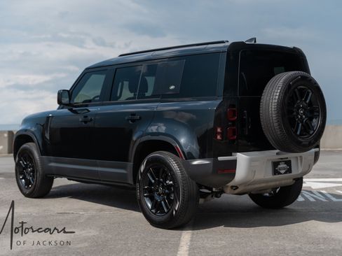 Used 2023 Land Rover Defender 110 S image 7