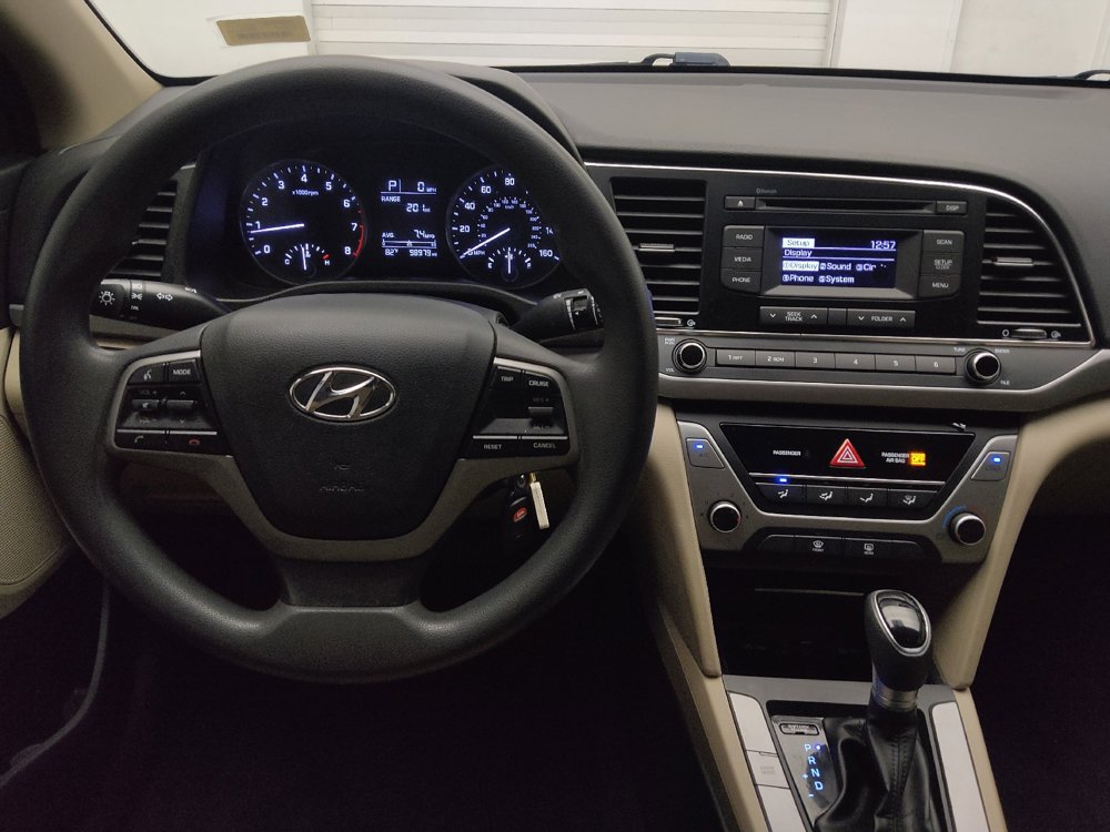 Used 2018 Hyundai Elantra SE w/ Cargo Package FWD image 22
