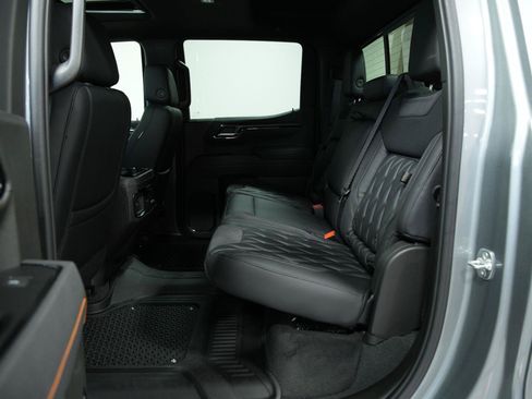 Used 2025 GMC Sierra 1500 AT4 w/ AT4 Premium Package AWD/4WD image 30