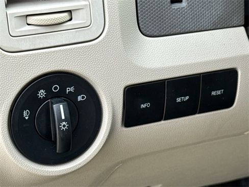 Used 2009 Ford Escape XLT image 22