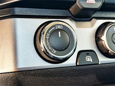 Used 2022 Toyota Tacoma SR5 image 22