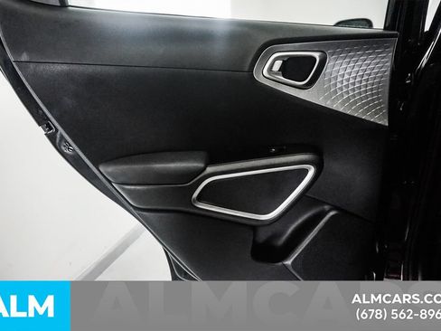 Used 2025 Kia Soul LX w/ LX Technology Package FWD image 41