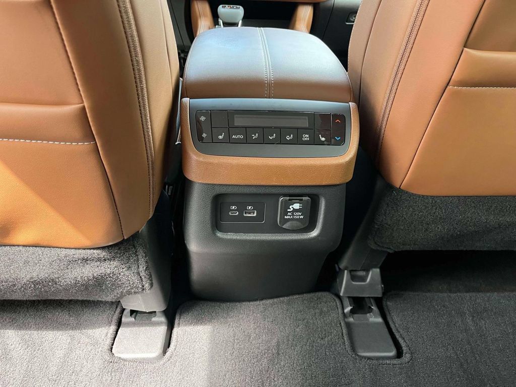 Used 2024 Nissan Pathfinder Platinum w/ Cargo Package AWD/4WD image 14