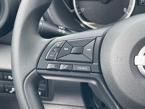 New 2025 Nissan Kicks Play S image 19