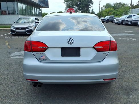 Used 2014 Volkswagen Jetta SE FWD image 4