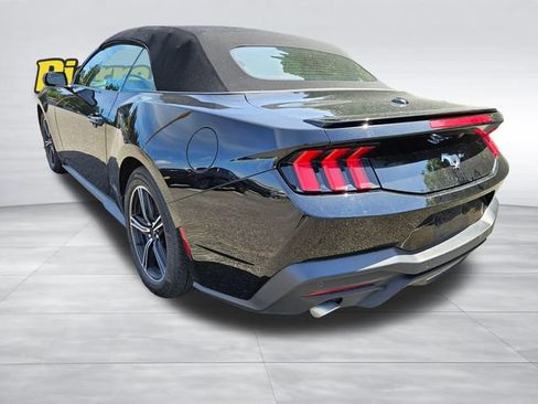 Used 2025 Ford Mustang Premium RWD image 4