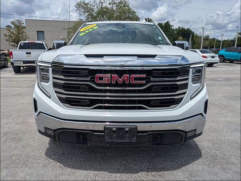 Used 2025 GMC Sierra 1500 SLT AWD/4WD image 9