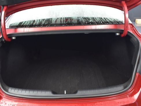 Used 2024 Hyundai Elantra Limited image 17