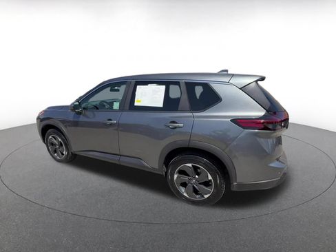 Used 2025 Nissan Rogue SV AWD/4WD image 10