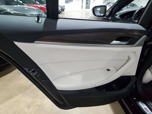 Used 2022 BMW 540i w/ M Sport Package RWD image 28