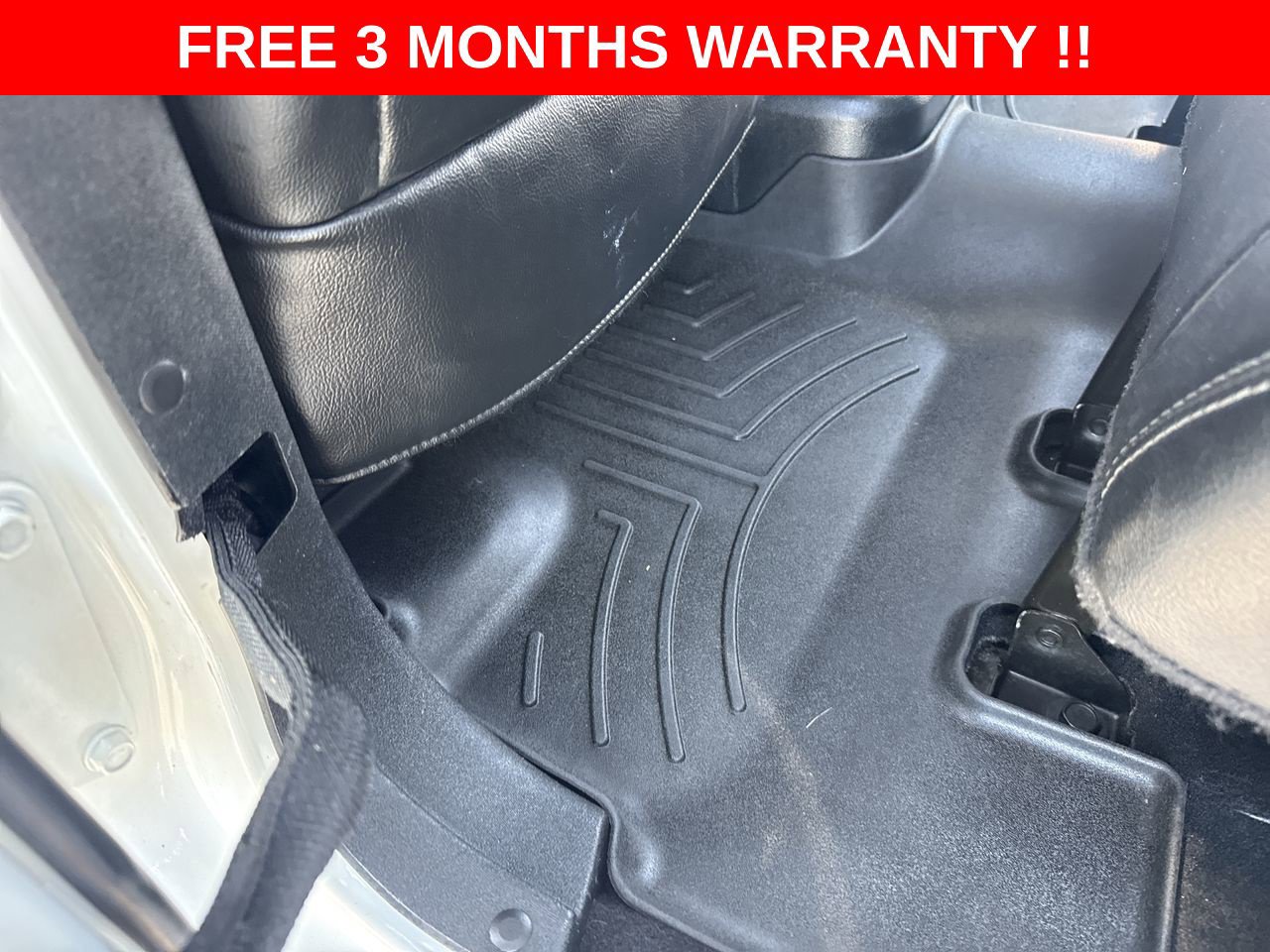 Used 2018 Jeep Wrangler Unlimited Sahara AWD/4WD image 28