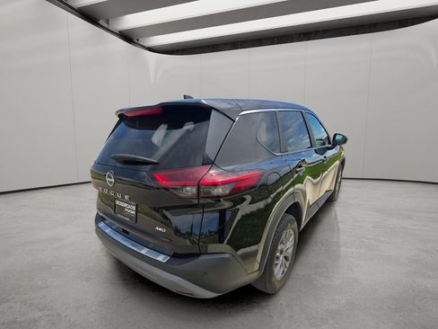 Used 2023 Nissan Rogue S AWD/4WD image 5